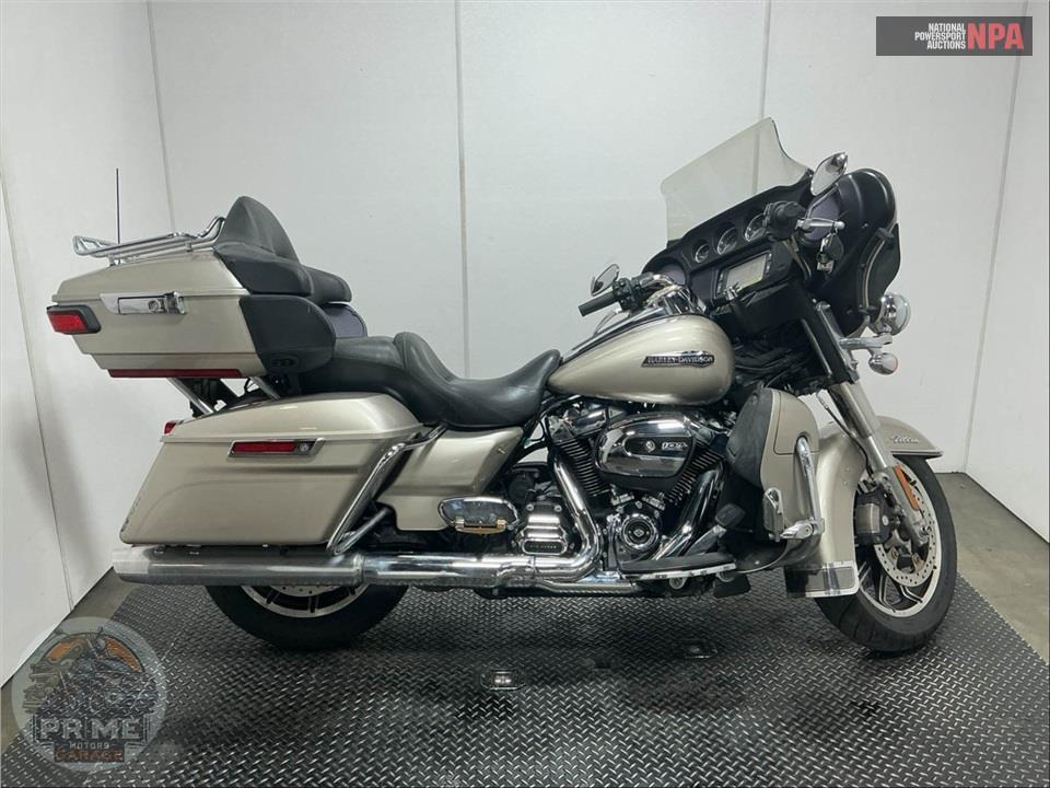 2018 Harley-Davidson FLHTCU ELECTRA GLIDE ULTRA CLASSIC — фото 1