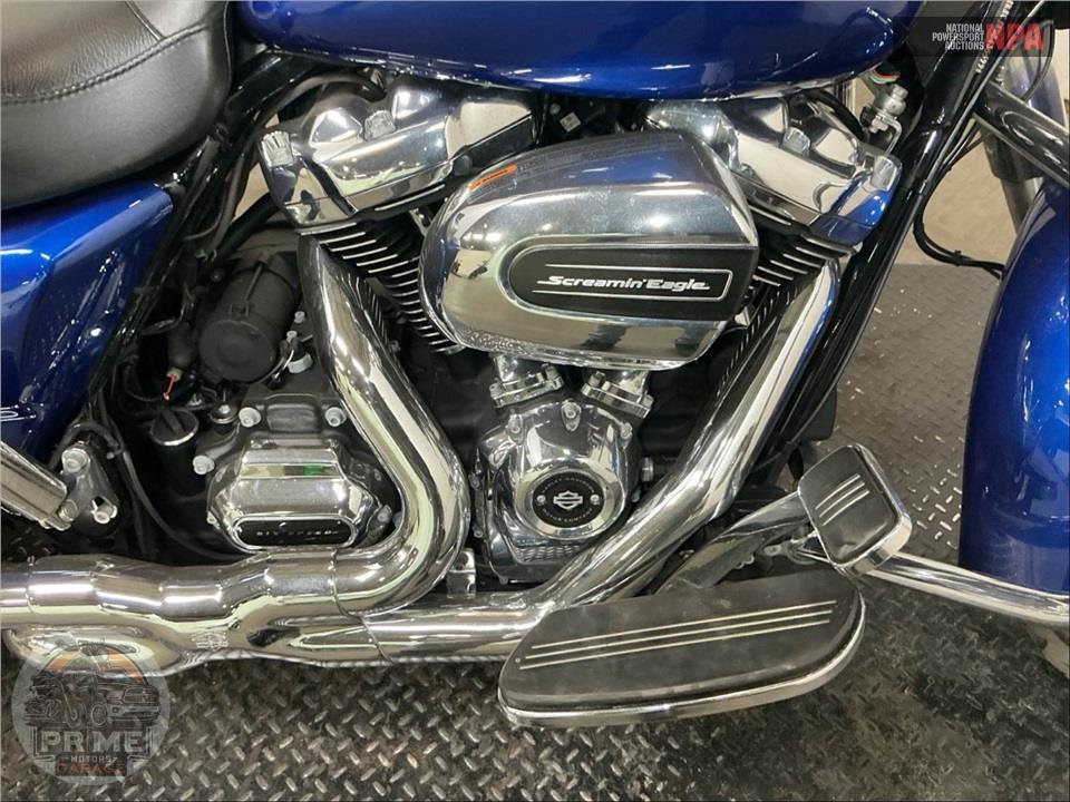 2017 Harley-Davidson FLHXS STREET GLIDE SPECIAL — фото 6