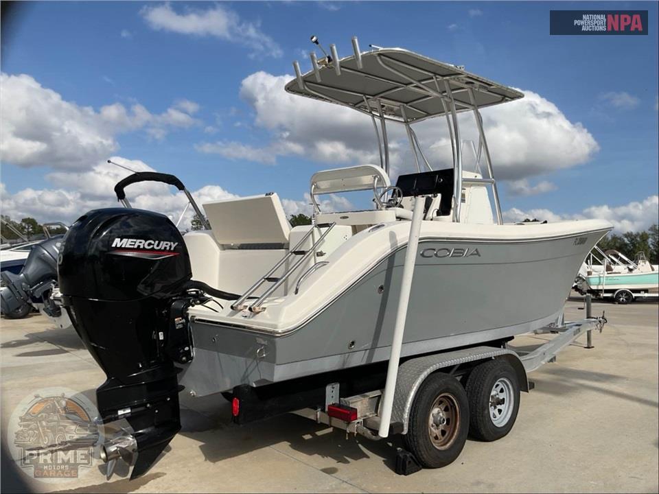 2019 Cobia Boats 220 CENTER CONSOLE L=22/E=1-150HP MERCURY OB — фото 4