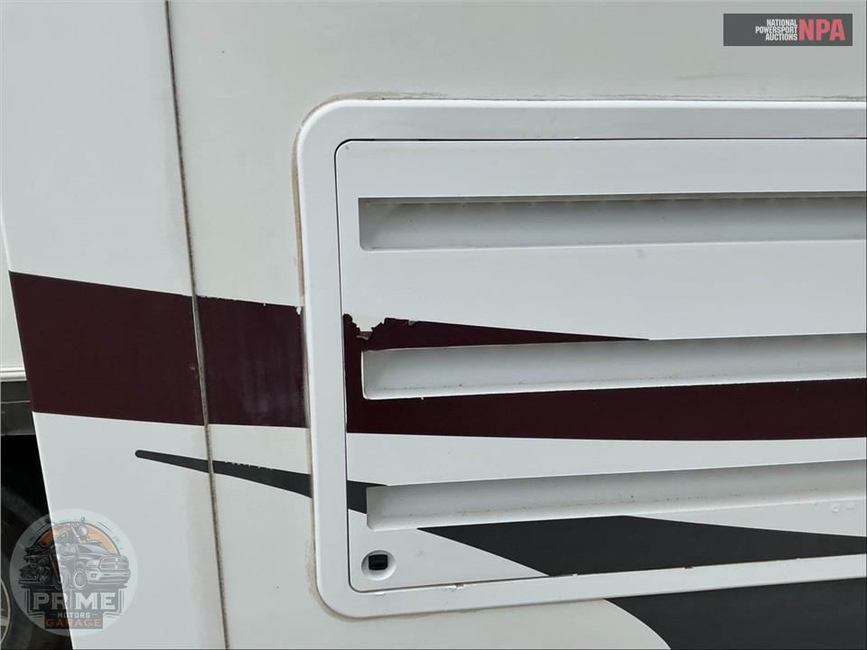 2012 Crusader M-290 RLT - FIFTH WHEEL SERIES — фото 41