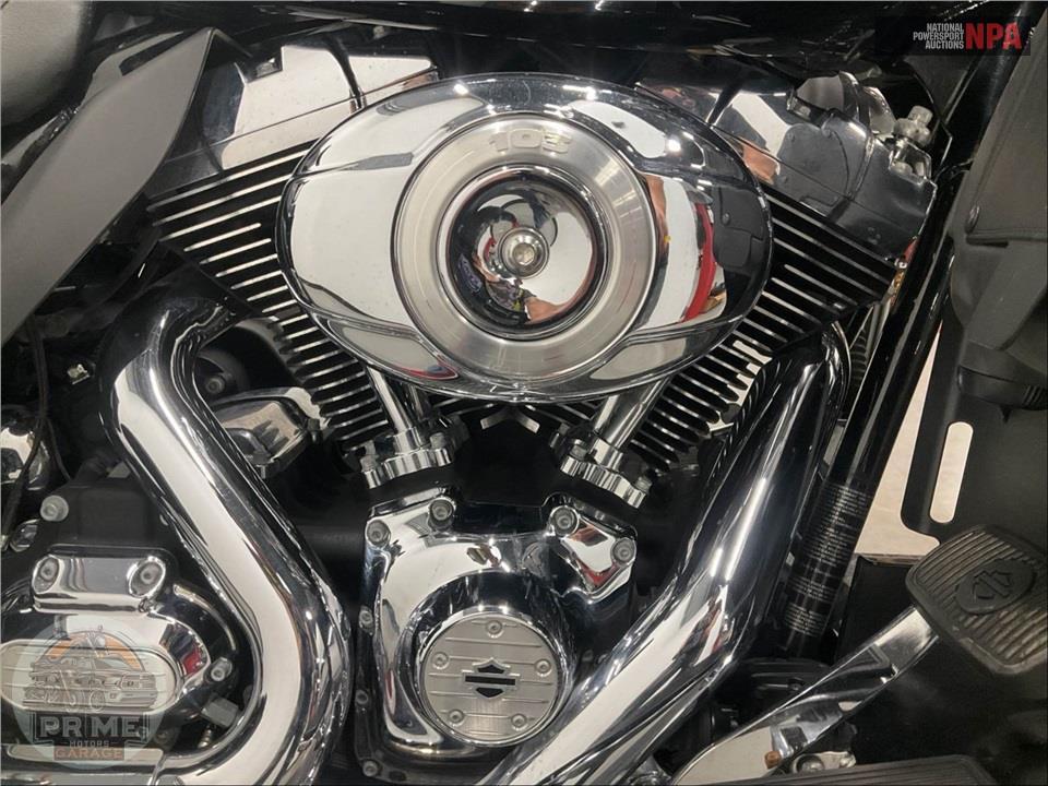 2012 Harley-Davidson FLTRU ROAD GLIDE ULTRA — фото 6