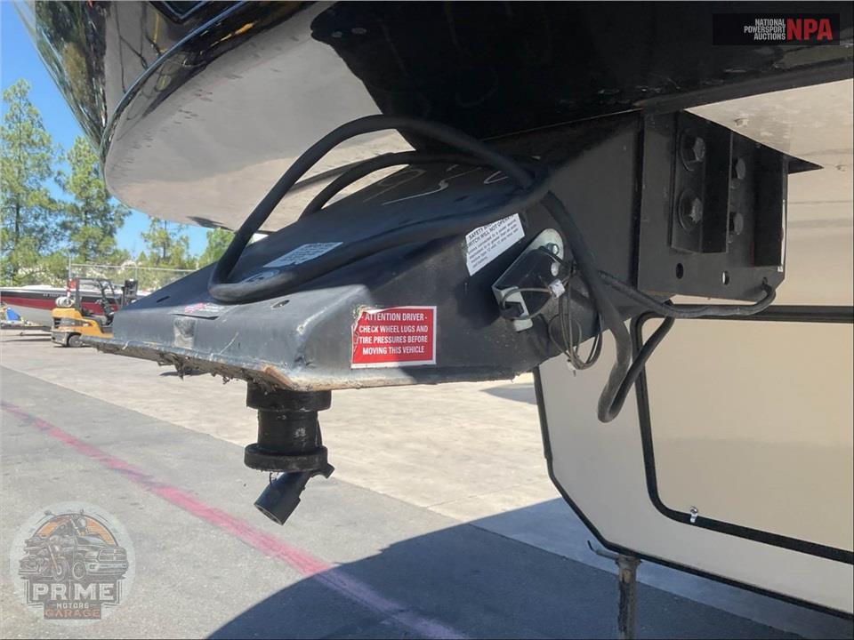 2017 Keystone Rv M-352 RL - MONTANA HIGH COUNTRY FIFTH WHEEL SERIES — фото 32