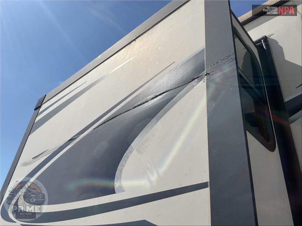 2021 Sandpiper By Forest River M-384QBOK - FIFTH WHEEL SERIES — фото 32