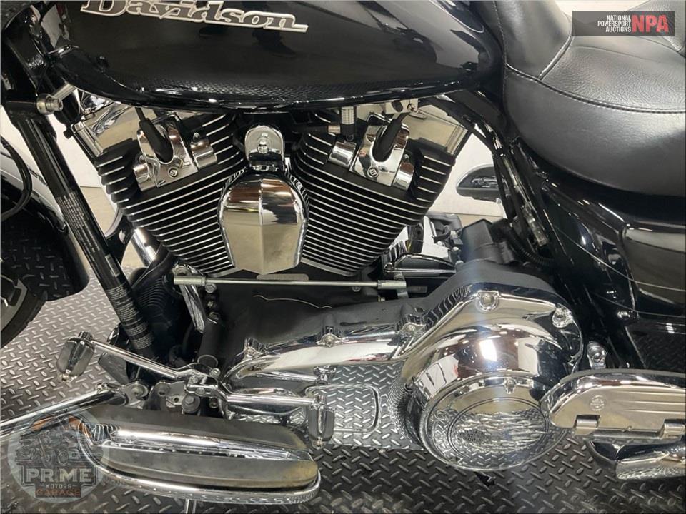 2014 Harley-Davidson FLHXS STREET GLIDE — фото 7