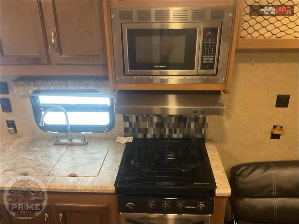 2017 Coachmen By Forest River M-22 TH - CATALINA TRAIL BLAZER TOY HAULER SERIES — фото 18