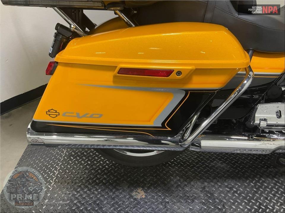 2022 Harley-Davidson FLTRKSE CVO ROAD GLIDE LIMITED — фото 18