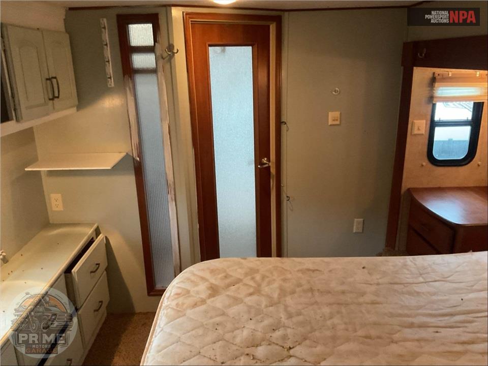 2010 Keystone Rv M-3640 RL - ALPINE FIFTH WHEEL SERIES — фото 14