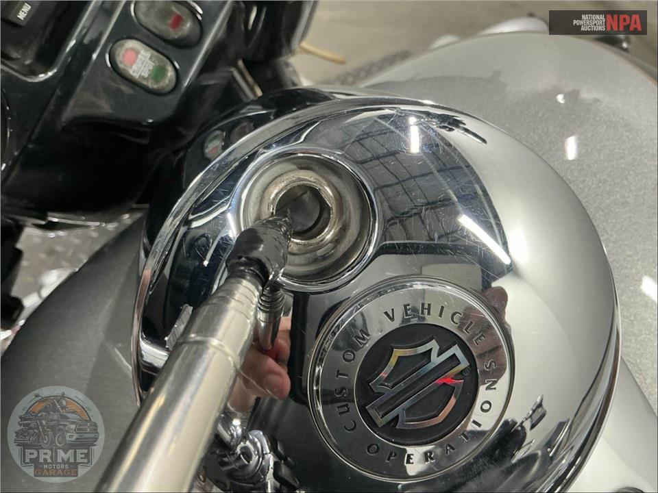 2013 Harley-Davidson FLHTCUSE8 SCREAMIN EAGLE — фото 23