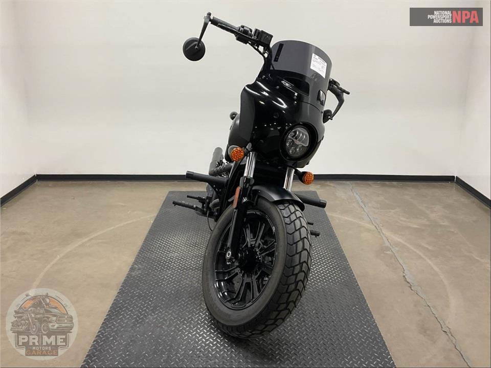 2021 Indian Motorcycle SCOUT BOBBER (ABS, BLACK SMOKE) — фото 2