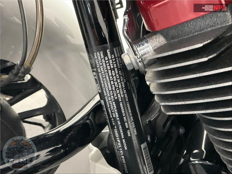 2020 Harley-Davidson FLHXSE CVO STREET GLIDE — фото 21