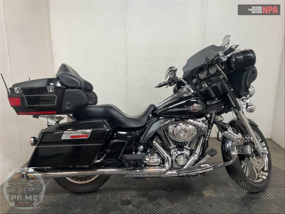 2011 Harley-Davidson FLHTCU UL CLSC EL GLIDE — фото 1