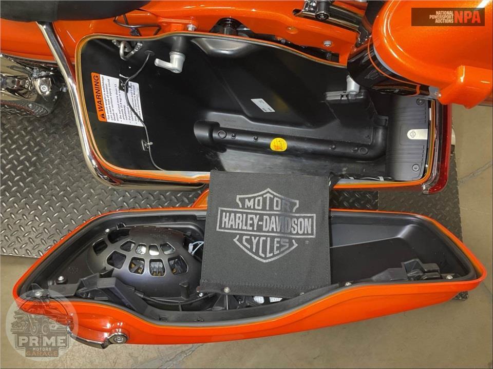 2022 Harley-Davidson FLTRXSE CVO ROAD GLIDE — фото 14