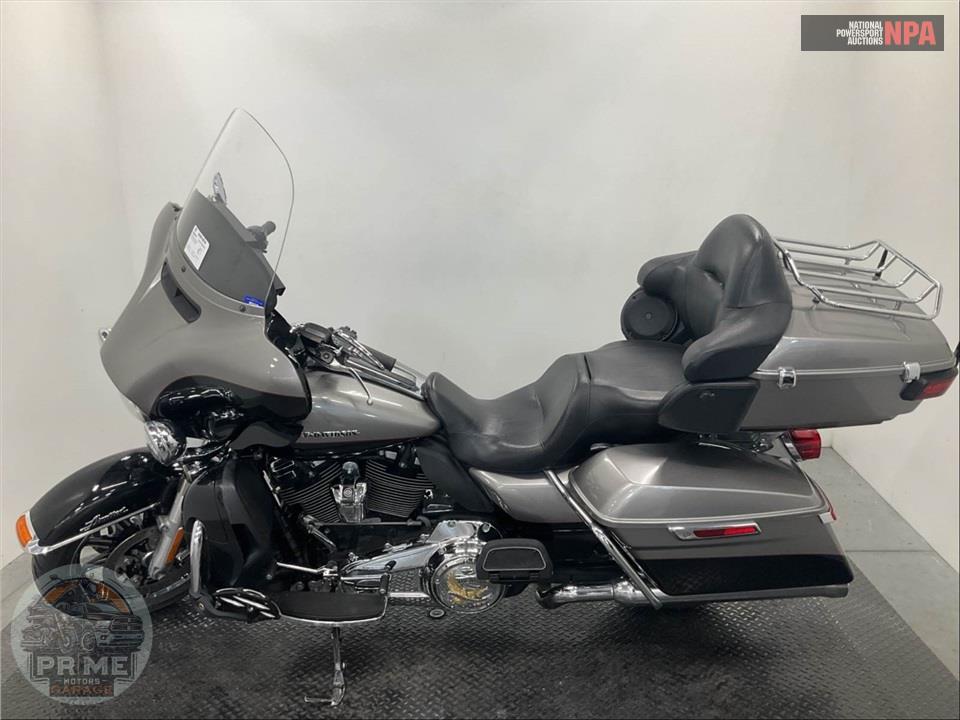 2017 Harley-Davidson FLHTK ULTRA LIMITED — фото 3