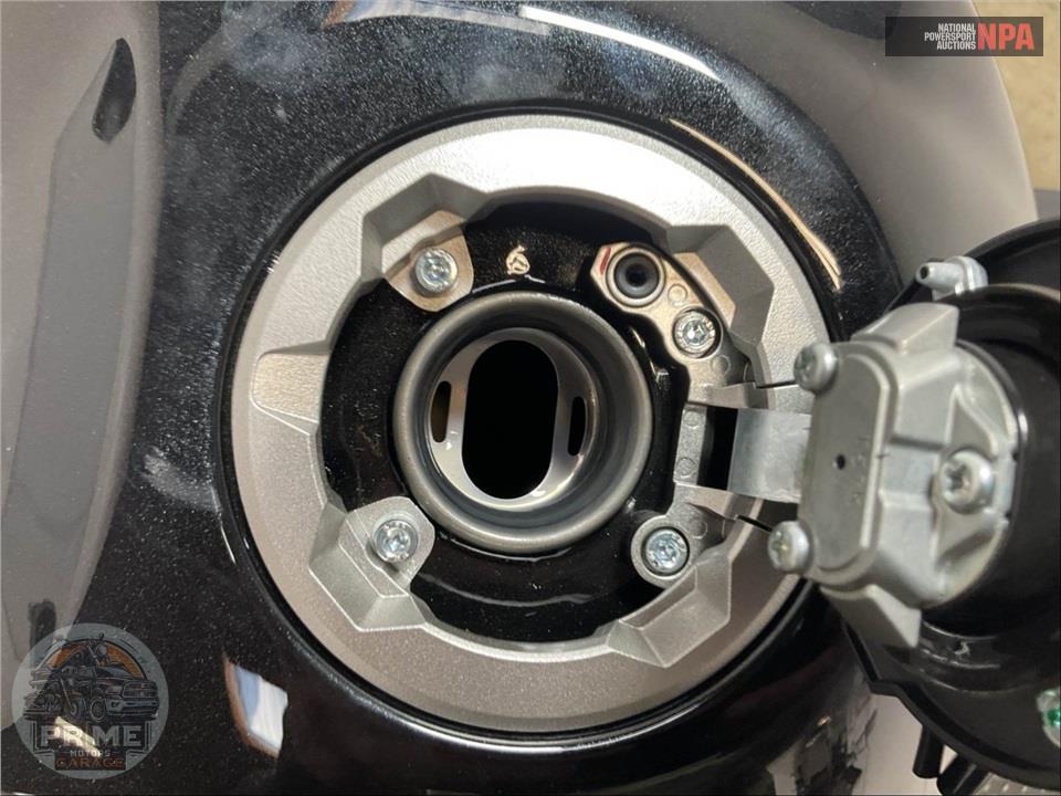 2026 Kawasaki NINJA ZX-4R ABS — фото 12