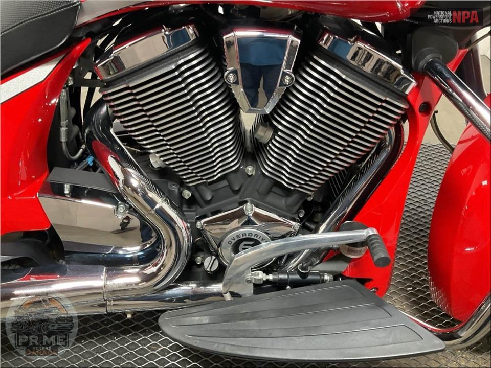 2016 Victory Motorcycles MAGNUM — фото 6