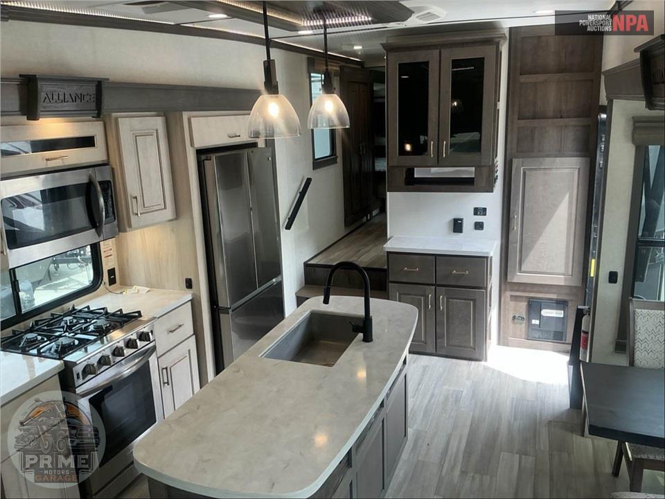 2022 Alliance Rv M-340RL - PARADIGM FIFTH WHEEL SERIES — фото 8