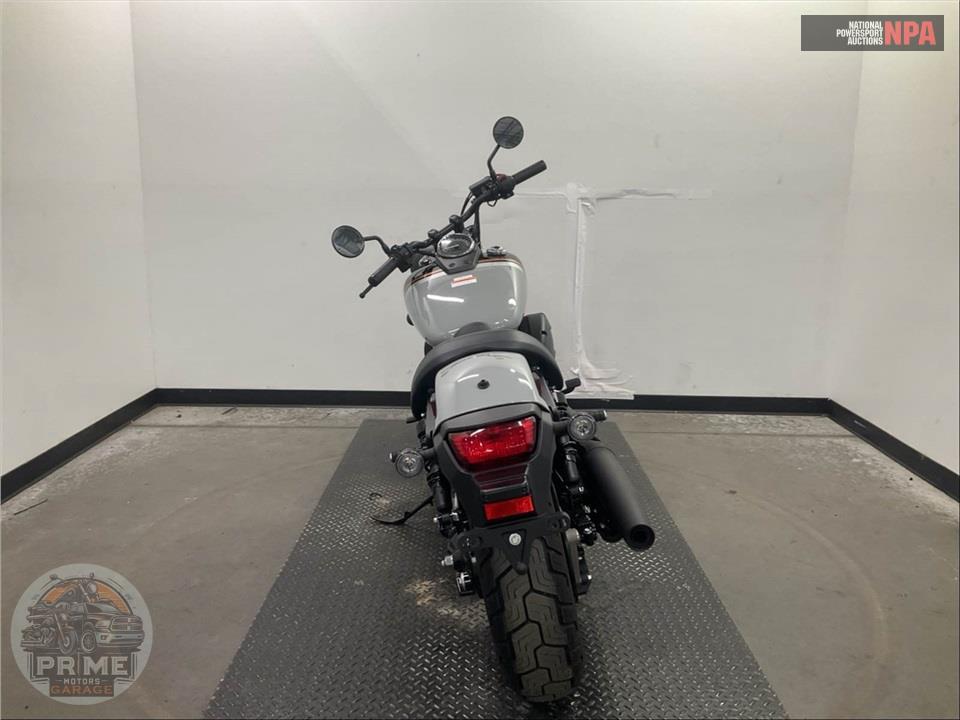 2025 Honda VT750CBS SHADOW PHANTOM ABS — фото 4