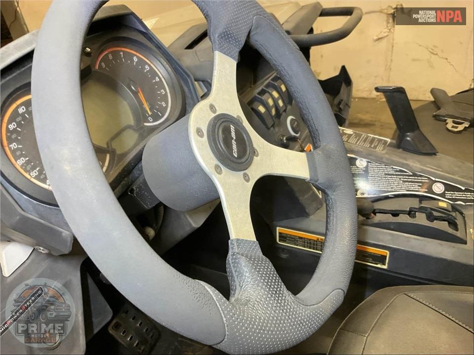 2016 Can-Am COMMANDER 1000 XT — фото 40