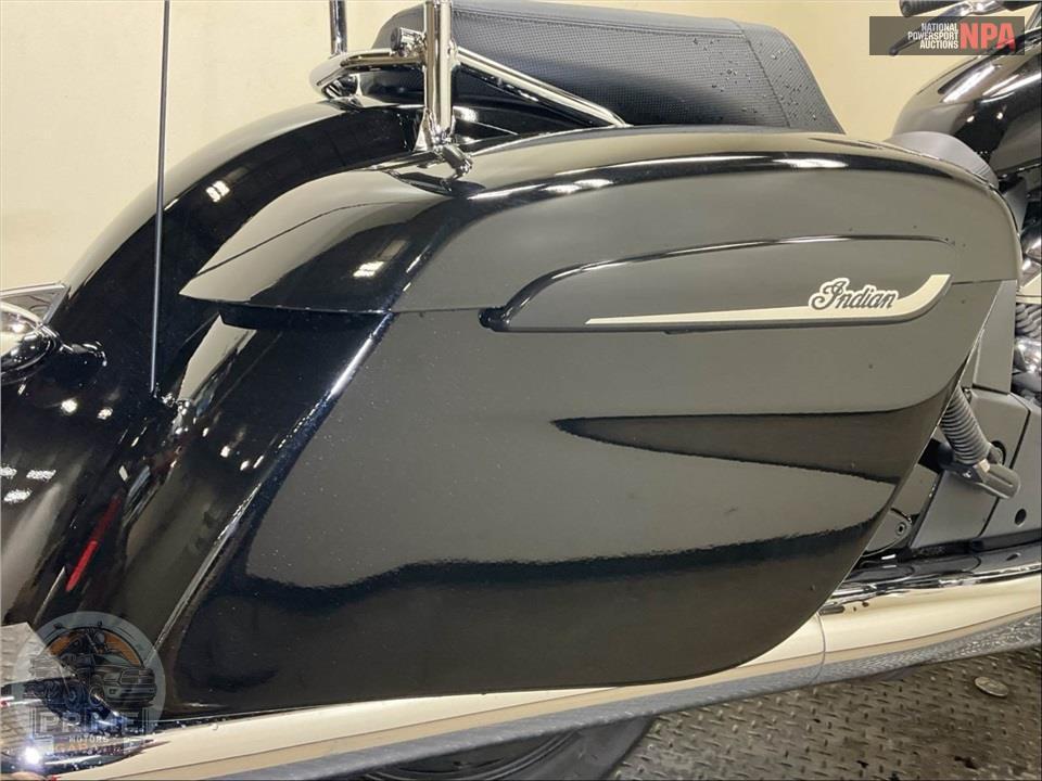 2023 Indian Motorcycle CHALLENGER (SMOKE) — фото 17