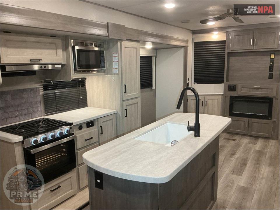 2024 Coachmen By Forest River M-39 MKTS - CATALINA DESTINATION SERIES — фото 6