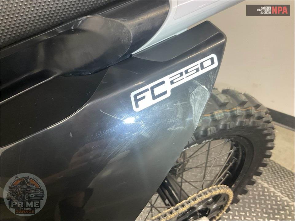2025 Husqvarna FC 250 — фото 14