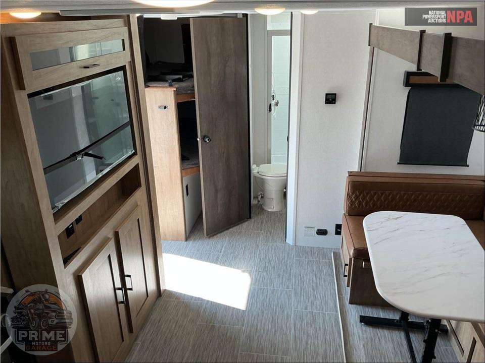 2024 Coachmen By Forest River M-258 BHS FREEDOM EXPRESS ULTRA LITE SERIES — фото 8