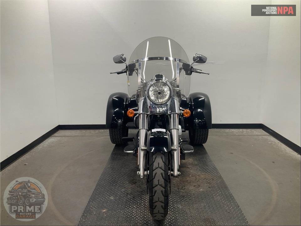 2015 Harley-Davidson FLRT FREE WHEELER — фото 2
