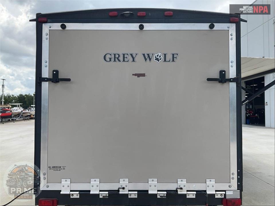 2018 Cherokee By Forest River M-22RR - GREY WOLF TOY HAULER SERIES — фото 27