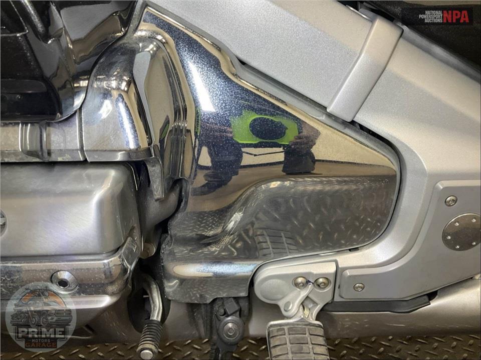 2010 Honda GL1800HPNAMA GLDWNG ABS** — фото 7