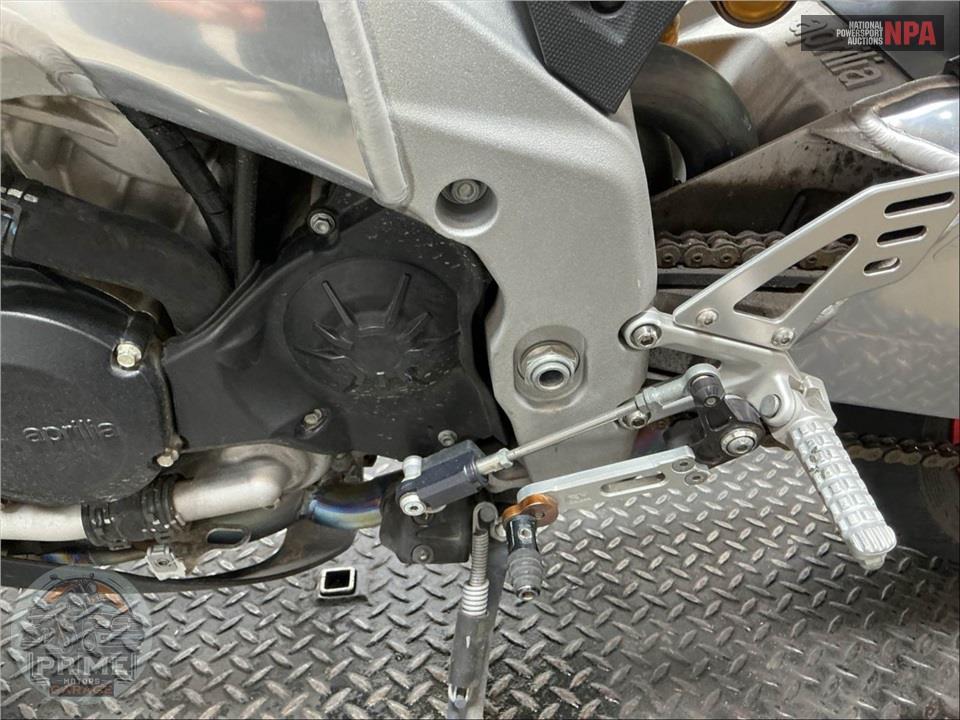 2016 Aprilia TUONO V4 1100 RR FACTORY ABS — фото 11