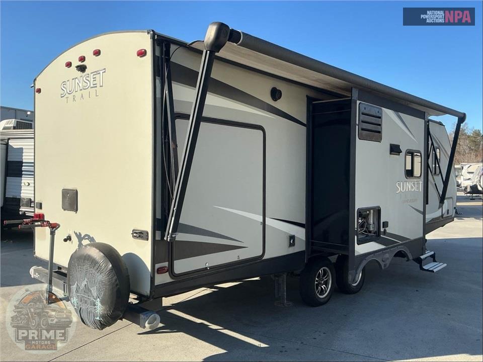 2017 Crossroads Rv M-26 SI - SUNSET TRAIL GRAND RESERVE SERIES — фото 4