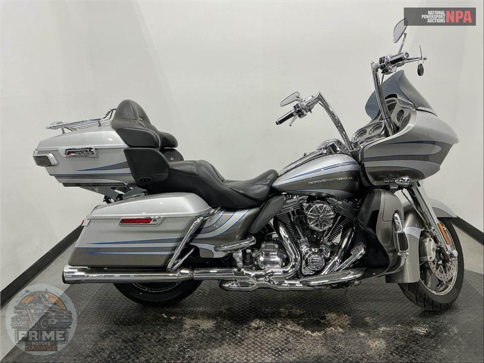 2016 Harley-Davidson FLTRUSE CVO ROAD GLIDE ULTRA — фото 1