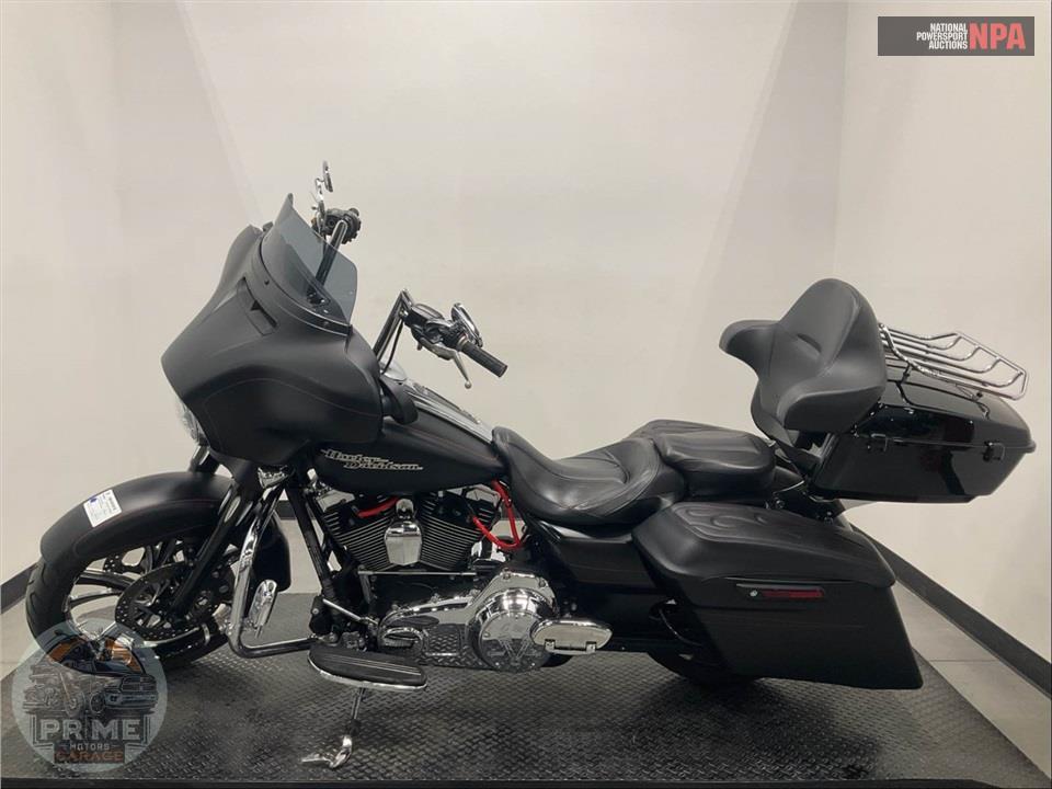 2015 Harley-Davidson FLHXS STREET GLIDE SPECIAL — фото 3