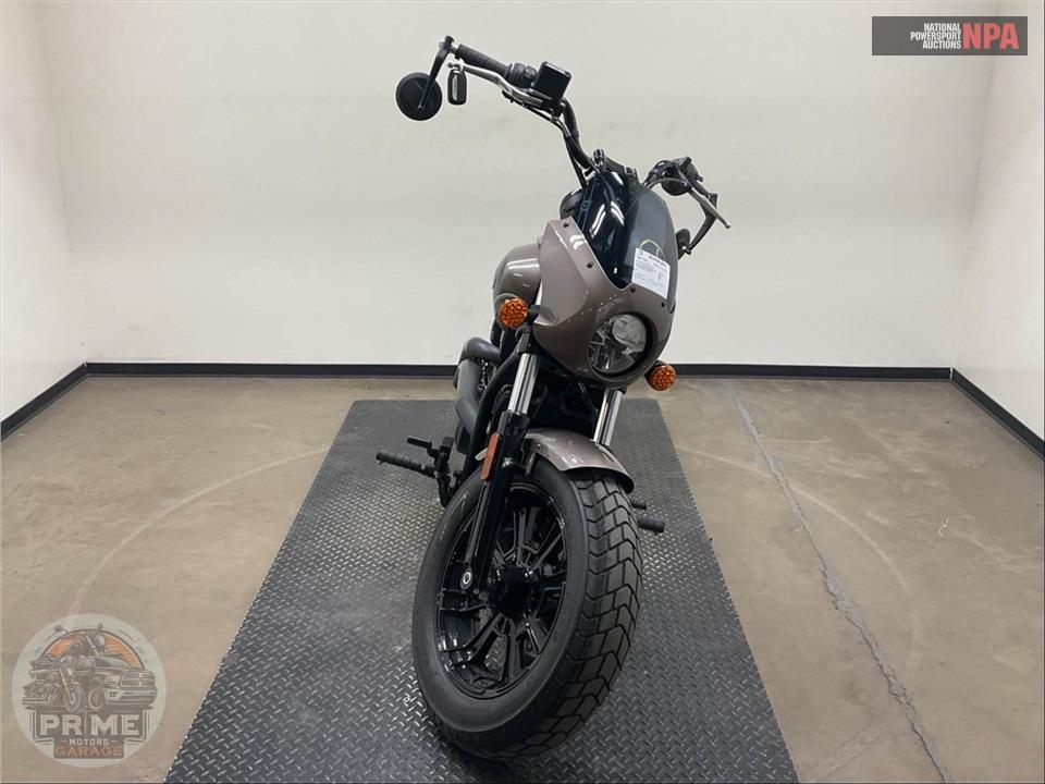 2025 Indian Motorcycle SCOUT BOBBER LIMITED WITH TECHNOLOGY PACKAGE (COLOR METALLIC) — фото 2