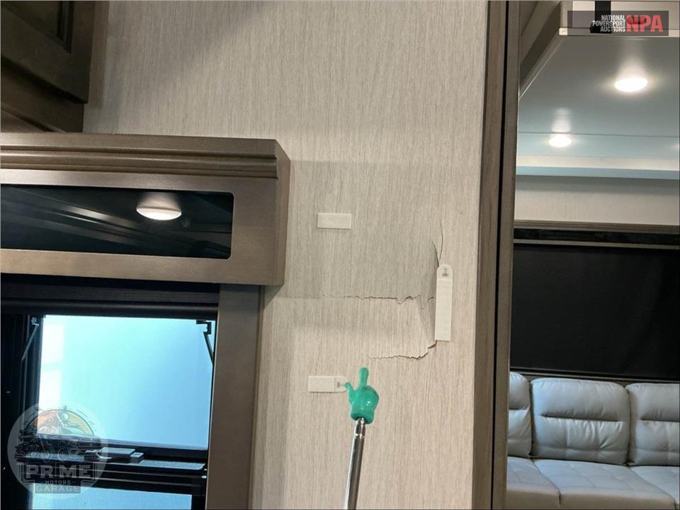 2022 Riverstone M-442MC - LEGACY FIFTH WHEEL SERIES — фото 25