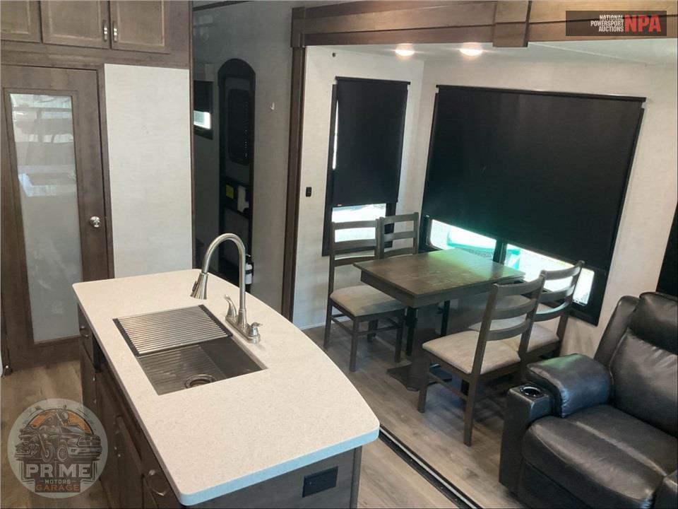 2019 Highland Ridge Rv M-371MBH - MESA RIDGE FIFTH WHEEL SERIES — фото 8