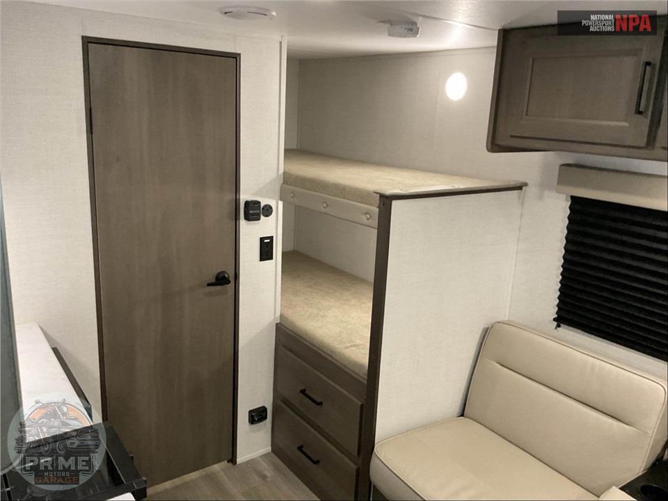 2025 Grand Design Recreational Vehicles M-151BH - TRANSCEND ONE SERIES — фото 6