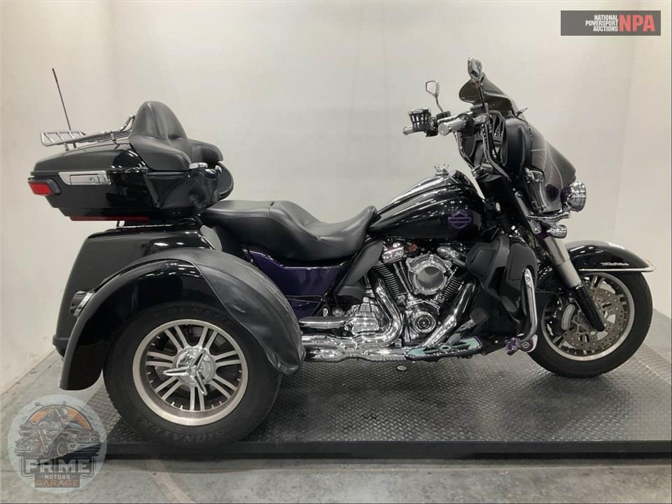 2018 HARLEY-DAVIDSON FLHTCUTG TRI GLIDE ULTRA