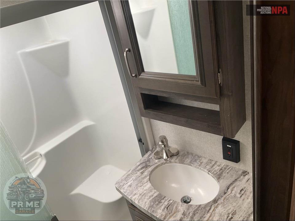 2019 Keystone Rv M-362 RD - MONTANA HIGH COUNTRY FIFTH WHEEL SERIES — фото 17