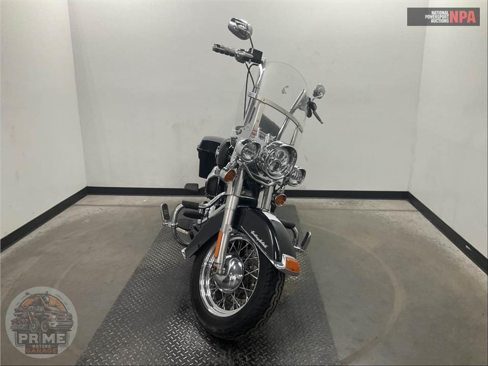 2017 Harley-Davidson FLSTC HERITAGE SOFTAIL CLASSIC — фото 2
