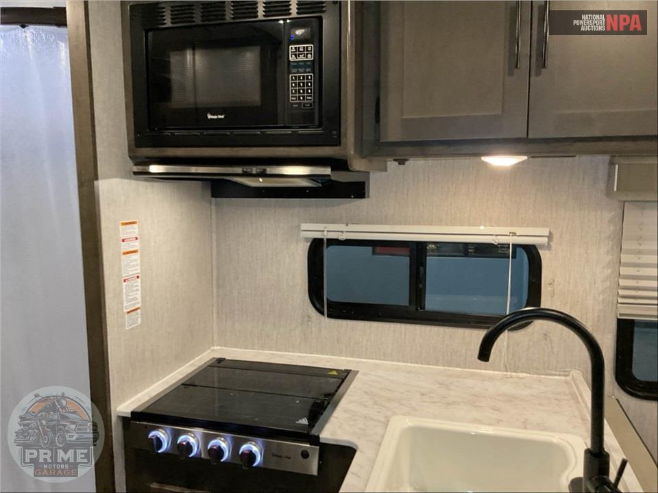 2021 Coachmen By Forest River M-270QB FORD E350 LEPRECHAUN SERIES — фото 22