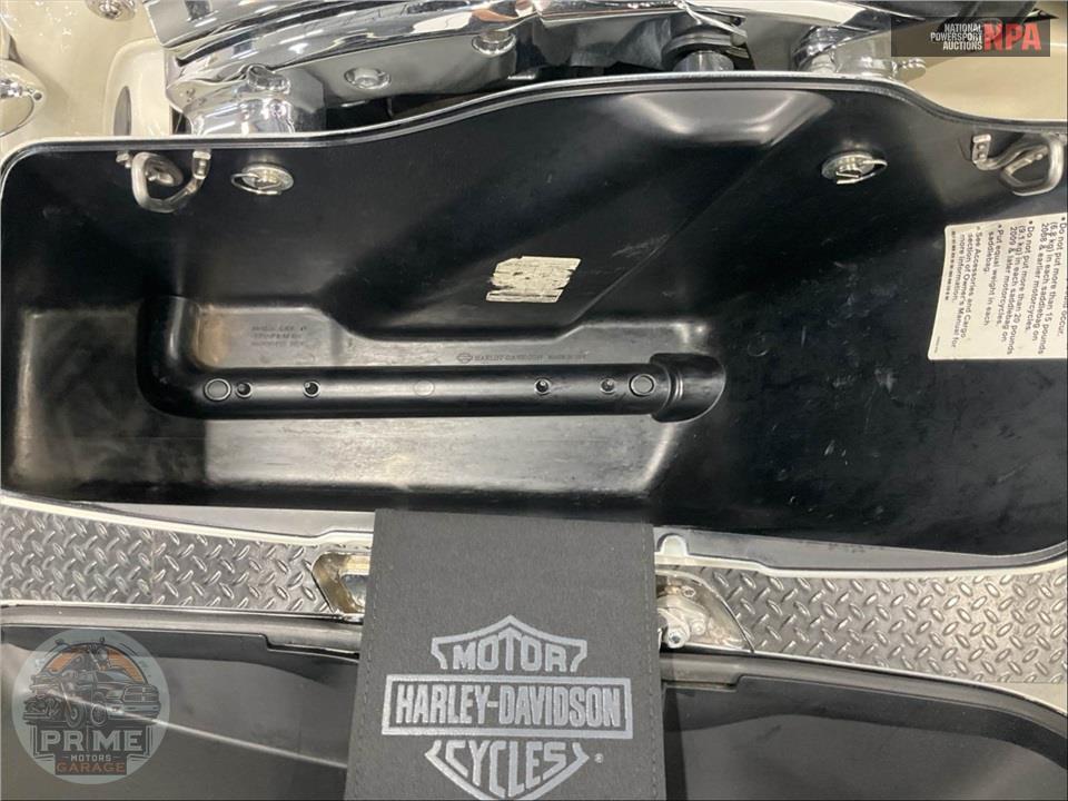 2015 Harley-Davidson FLHXS STREET GLIDE SPECIAL — фото 18