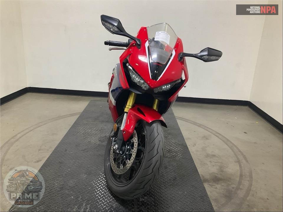2023 Honda CBR1000RR — фото 2