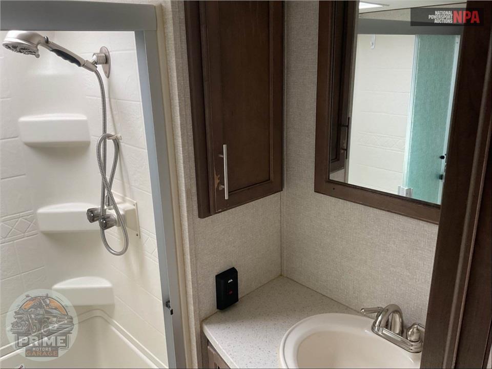2019 Keystone Rv M-361 RLW - COUGAR FIFTH WHEEL SERIES — фото 18