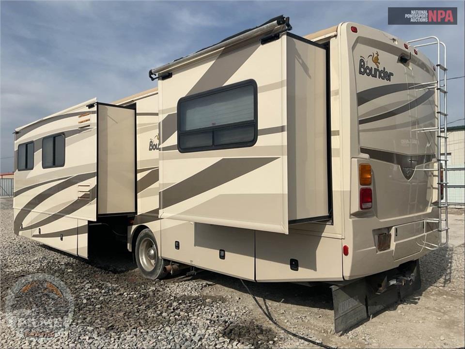 2008 Bounder M-38P WORKHORSE 340HP — фото 4