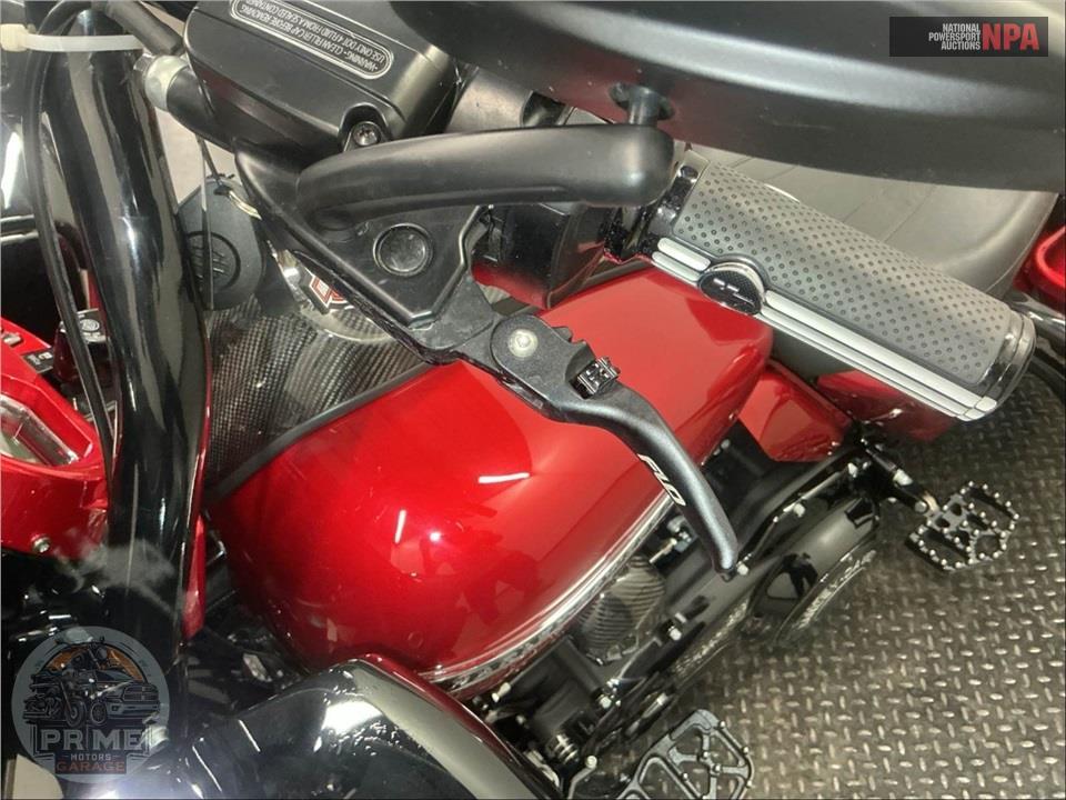 2018 Harley-Davidson FLTRXS ROAD GLIDE SPECIAL — фото 26