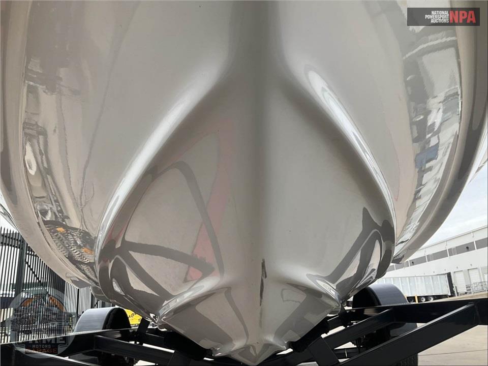 2019 Regal Marine 1900 ES L=20/E=1- 200HP VOLVO SD — фото 17