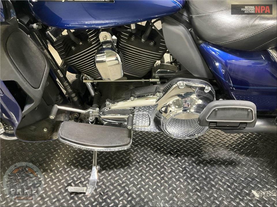 2016 Harley-Davidson FLTRU ROAD GLIDE ULTRA — фото 7
