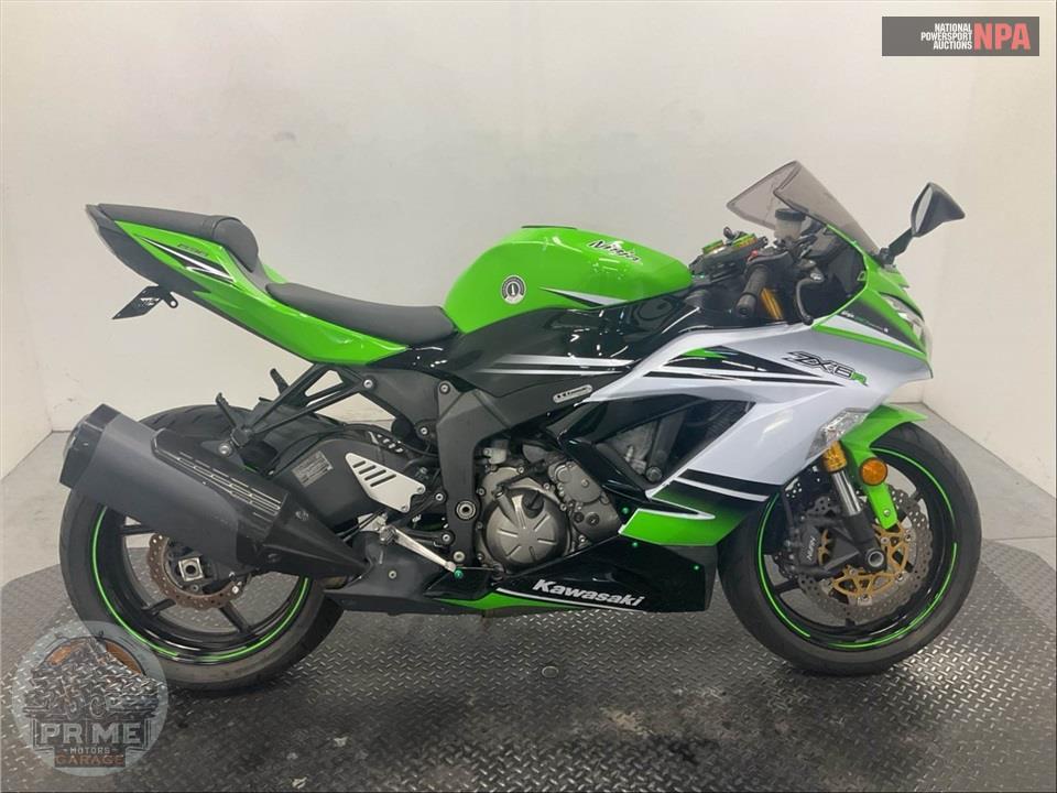 2015 Kawasaki ZX636EFFA NINJA ZX-6R (30TH ANNIVERSARY EDITION) — фото 1