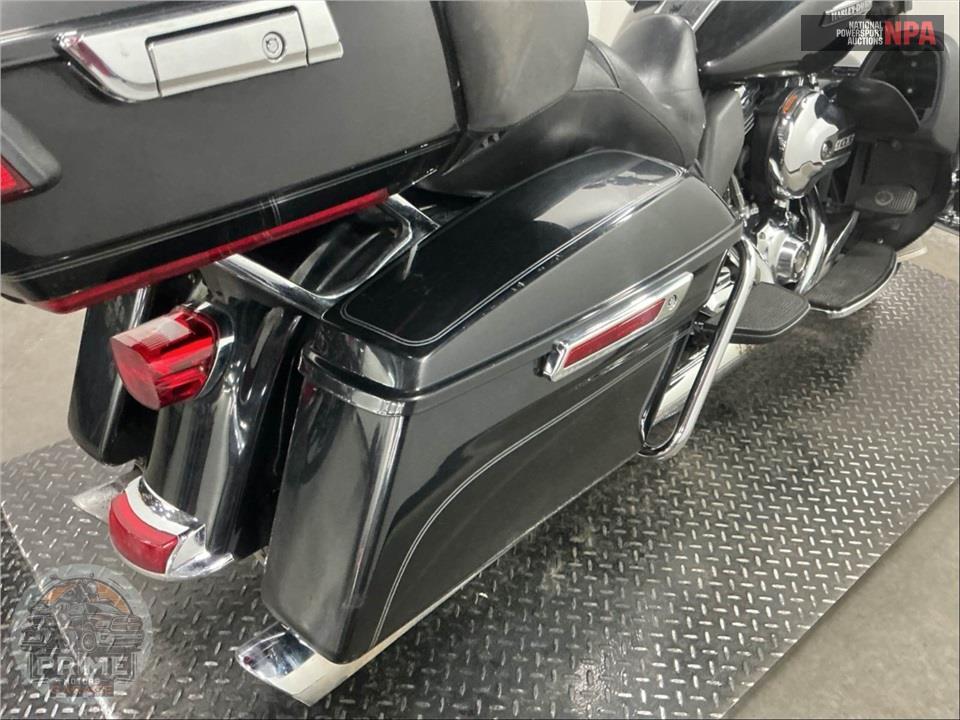 2014 Harley-Davidson FLHTCU ULTRA CLASSIC ELECTRA GLIDE — фото 26